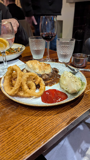 Photo of Fisherman's Tavern - 10-16 Fort St, Broughty Ferry, Dundee DD5 2AD